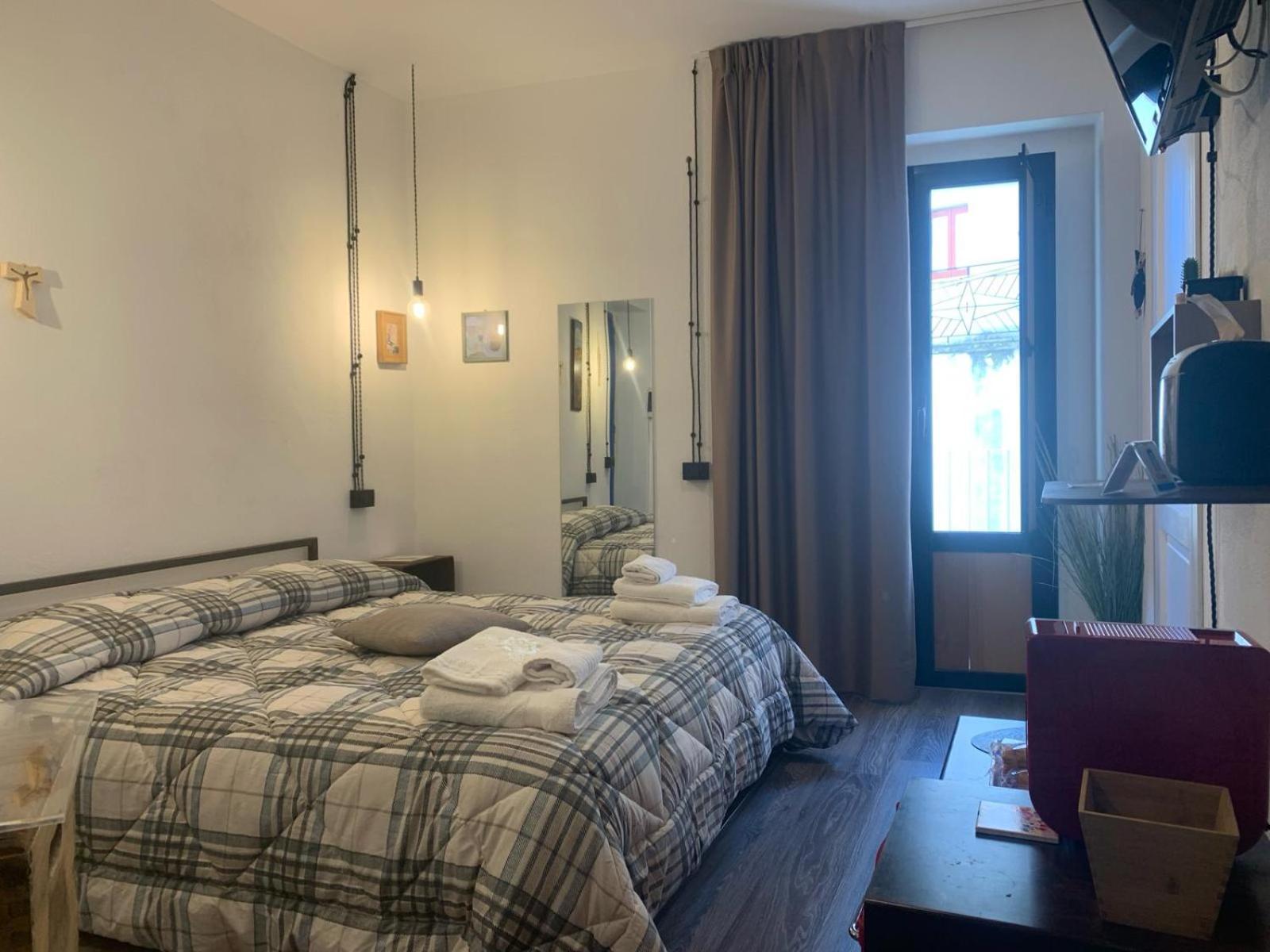 Ci Thorno Hotel Crosia Kültér fotó